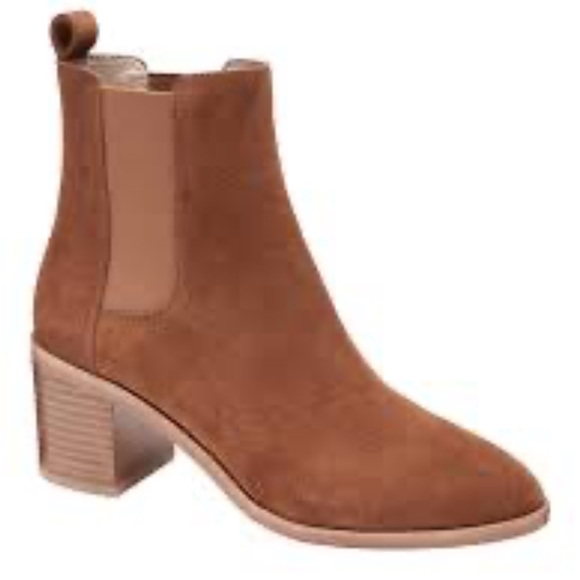 Banana Republic Suede Chelsea Boots Size 9.5 - Picture 1 of 3